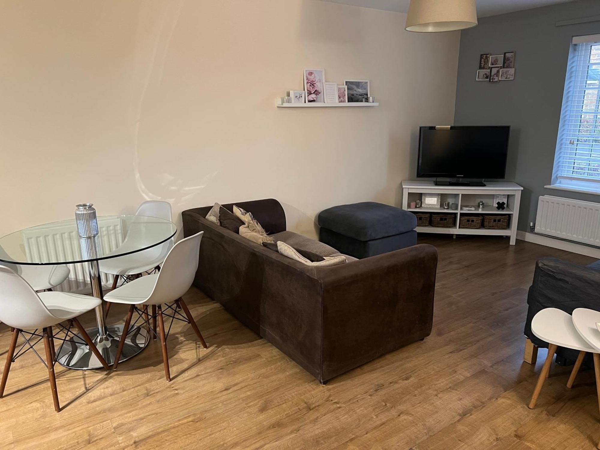 Home Away From Home: Cozy Two Bedroom Apartment Banbury Exterior photo